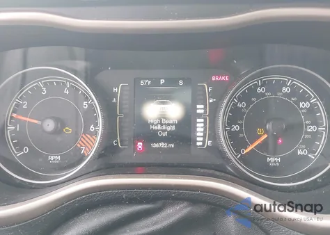 2015 Jeep Cherokee Latitude z USA, uszkodzony, nr VIN 1C4PJMCB7FW792279